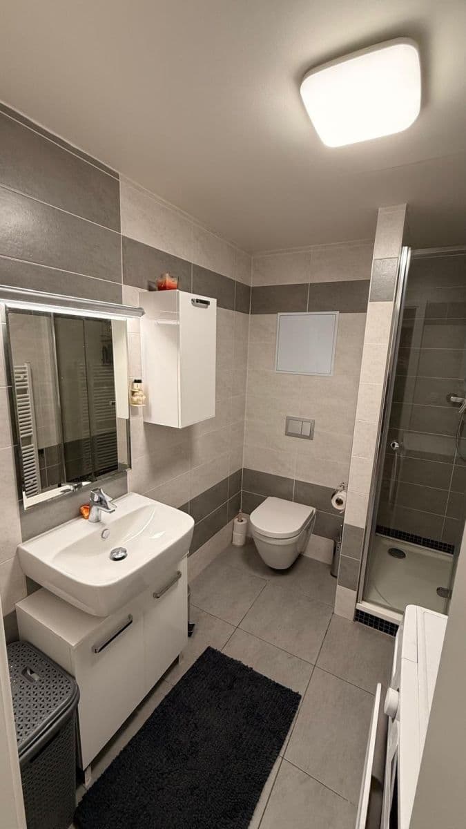 Prenájom bytu 2-izbový 55 m², Tupolevova, Praha, Praha Prenájom bytu 2-izbový 55 m², Tupolevova, Praha, Praha