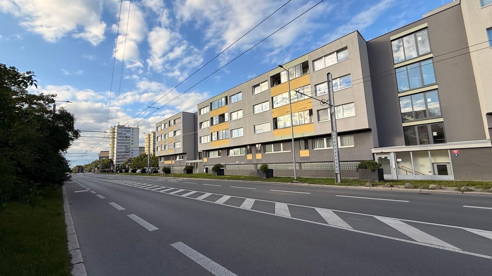 Prenájom bytu 2-izbový 55 m², Tupolevova, Praha, Praha Prenájom bytu 2-izbový 55 m², Tupolevova, Praha, Praha