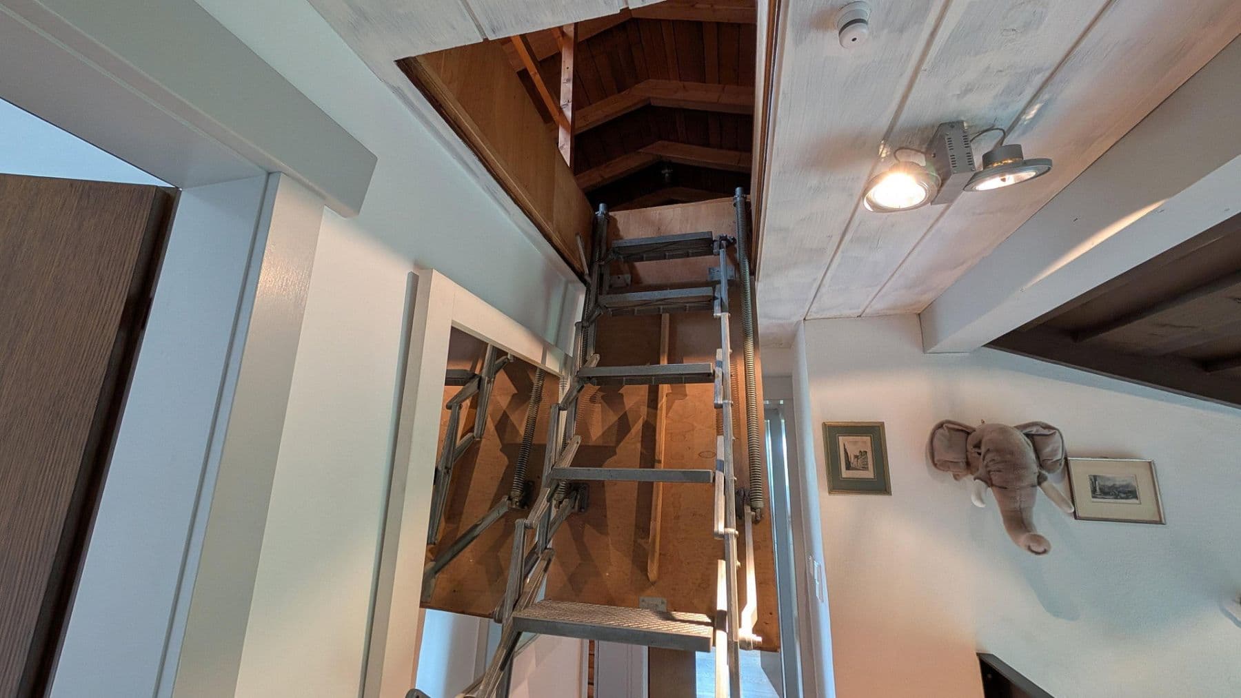 Predaj domu 204 m², pozemek 1.156 m², Sonnenweg 11, Fischbachau, Bavorsko Predaj domu 204 m², pozemek 1.156 m², Sonnenweg 11, Fischbachau, Bavorsko