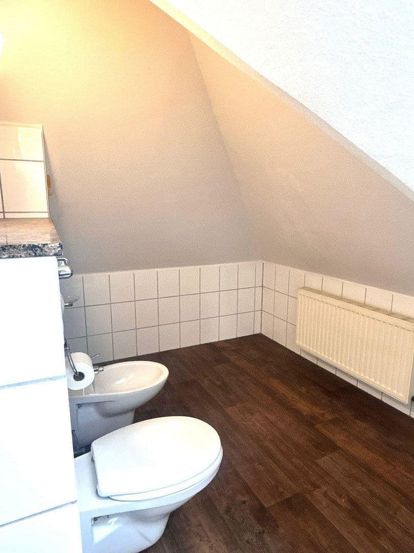 Prenájom bytu 2-izbový 90 m², Lutherstraße 8, Osnabrück, Dolné Sasko Prenájom bytu 2-izbový 90 m², Lutherstraße 8, Osnabrück, Dolné Sasko