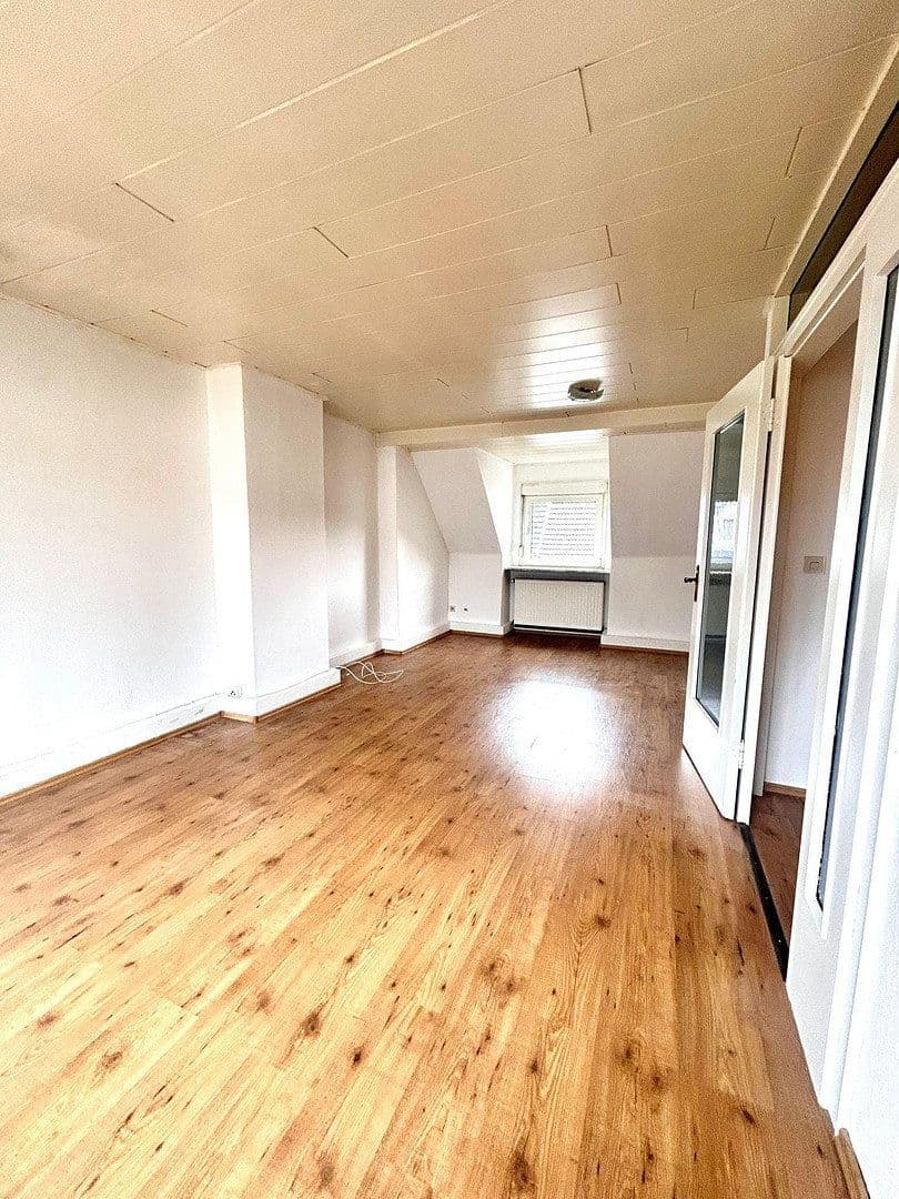 Prenájom bytu 2-izbový 90 m², Lutherstraße 8, Osnabrück, Dolné Sasko Prenájom bytu 2-izbový 90 m², Lutherstraße 8, Osnabrück, Dolné Sasko