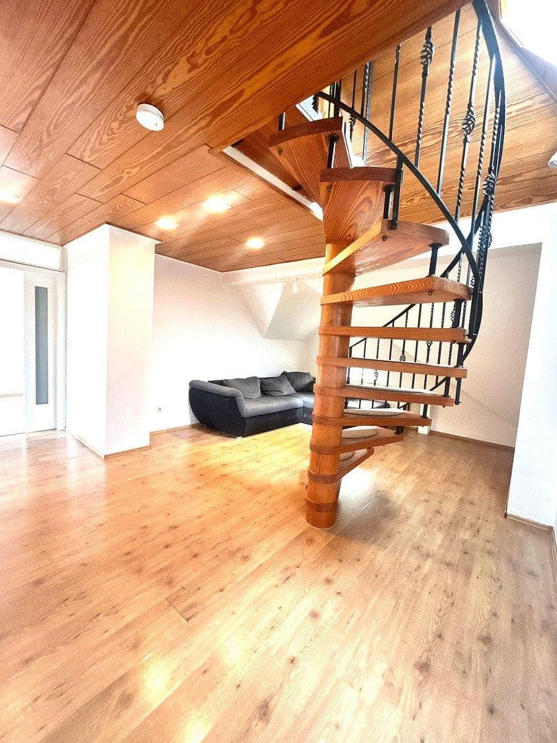 Prenájom bytu 2-izbový 90 m², Lutherstraße 8, Osnabrück, Dolné Sasko Prenájom bytu 2-izbový 90 m², Lutherstraße 8, Osnabrück, Dolné Sasko