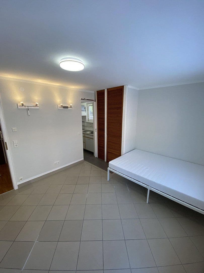 Prenájom bytu 1-izbový 25 m², Mozartstraße 5, Stuttgart, Bádensko-Wurttembersko Prenájom bytu 1-izbový 25 m², Mozartstraße 5, Stuttgart, Bádensko-Wurttembersko
