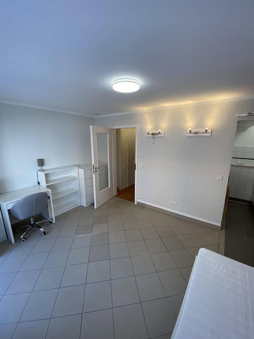 Prenájom bytu 1-izbový 25 m², Mozartstraße 5, Stuttgart, Bádensko-Wurttembersko Prenájom bytu 1-izbový 25 m², Mozartstraße 5, Stuttgart, Bádensko-Wurttembersko