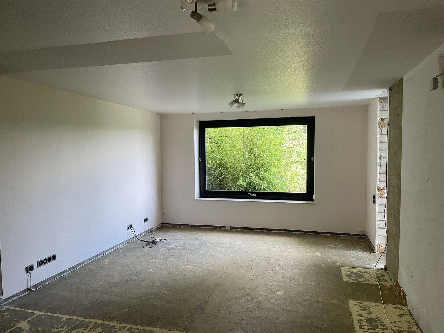 Predaj domu 245 m², pozemek 2.660 m², Aschaffenburg, Bavorsko Predaj domu 245 m², pozemek 2.660 m², Aschaffenburg, Bavorsko