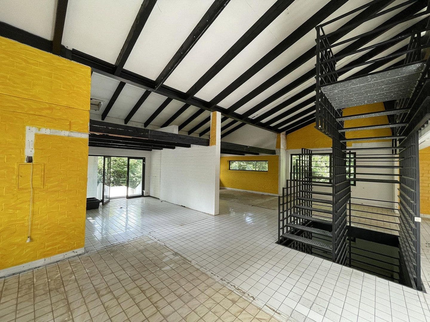 Predaj domu 245 m², pozemek 2.660 m², Aschaffenburg, Bavorsko Predaj domu 245 m², pozemek 2.660 m², Aschaffenburg, Bavorsko