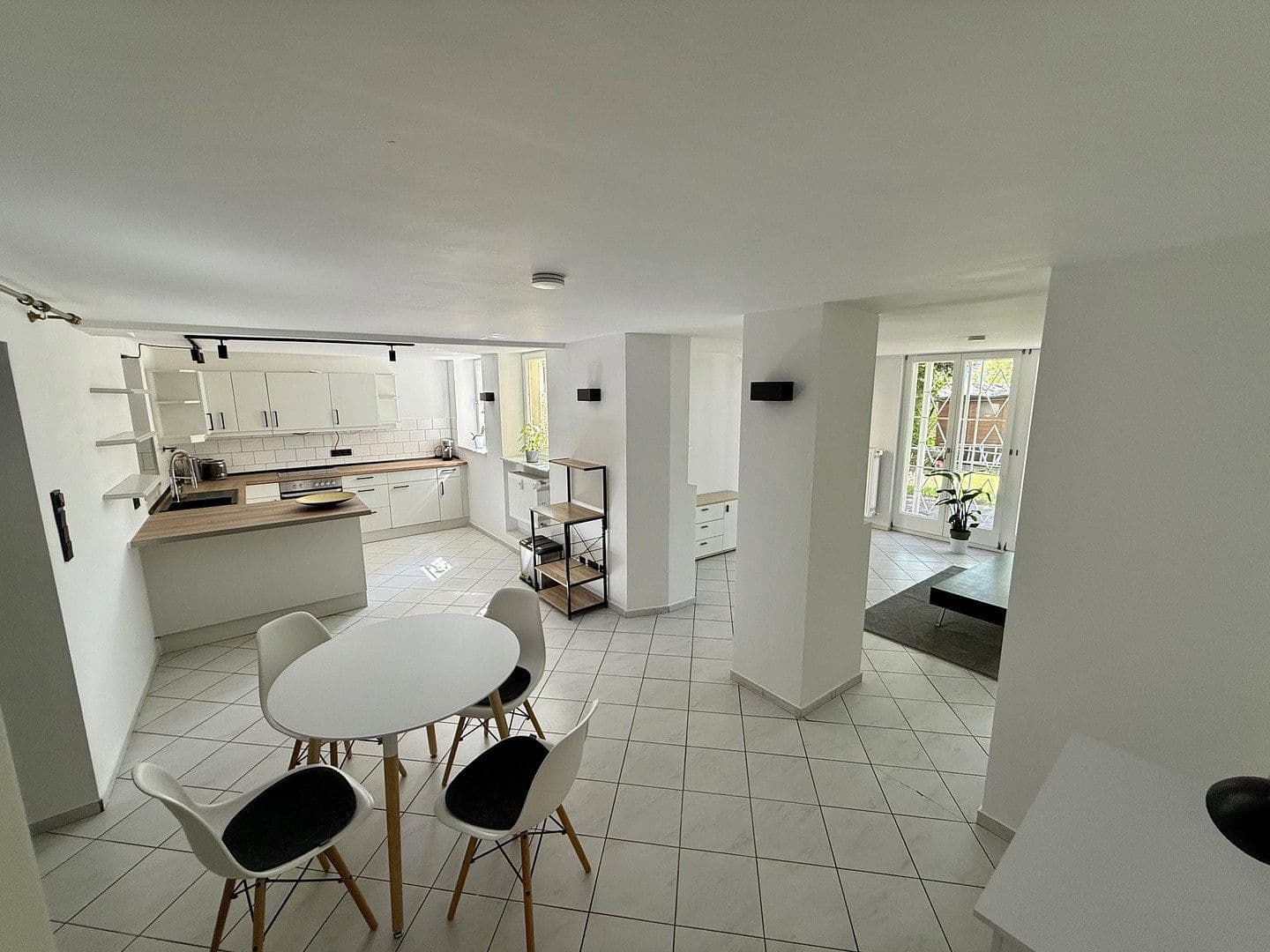 Prenájom bytu 2-izbový 75 m², Kahl am Main, Bavorsko Prenájom bytu 2-izbový 75 m², Kahl am Main, Bavorsko
