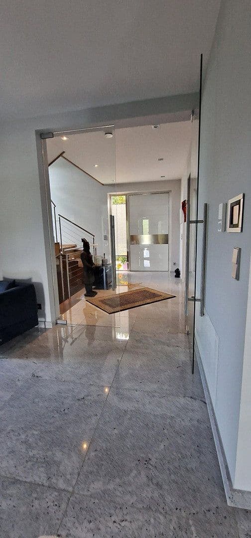Predaj domu 369 m², pozemek 1.221 m², Bingen am Rhein, Porýnie-Falcko Predaj domu 369 m², pozemek 1.221 m², Bingen am Rhein, Porýnie-Falcko