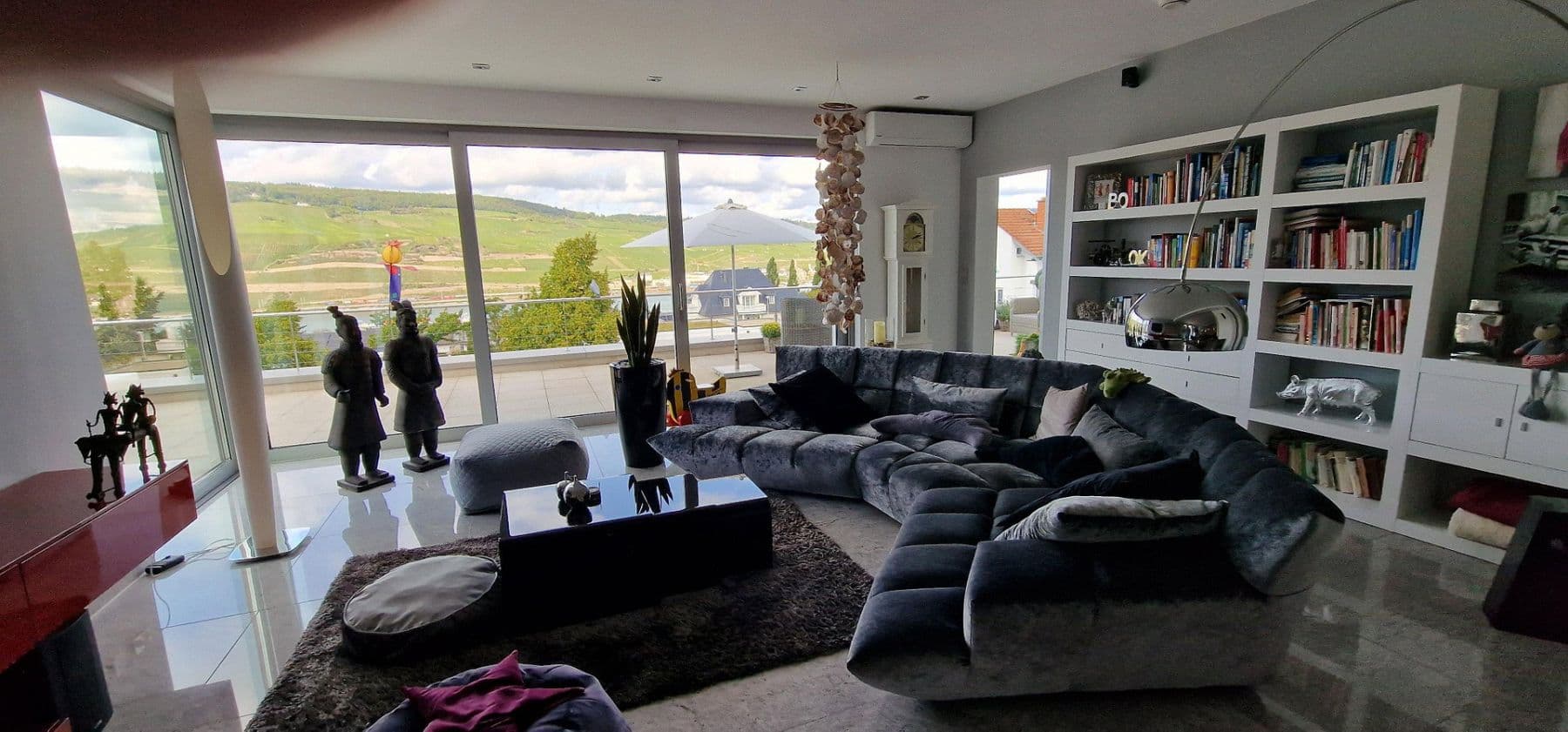 Predaj domu 369 m², pozemek 1.221 m², Bingen am Rhein, Porýnie-Falcko Predaj domu 369 m², pozemek 1.221 m², Bingen am Rhein, Porýnie-Falcko