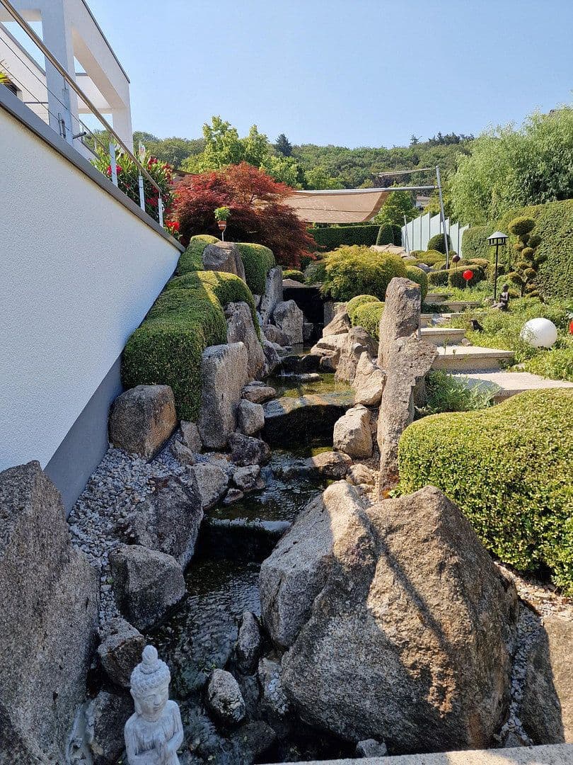 Predaj domu 369 m², pozemek 1.221 m², Bingen am Rhein, Porýnie-Falcko Predaj domu 369 m², pozemek 1.221 m², Bingen am Rhein, Porýnie-Falcko