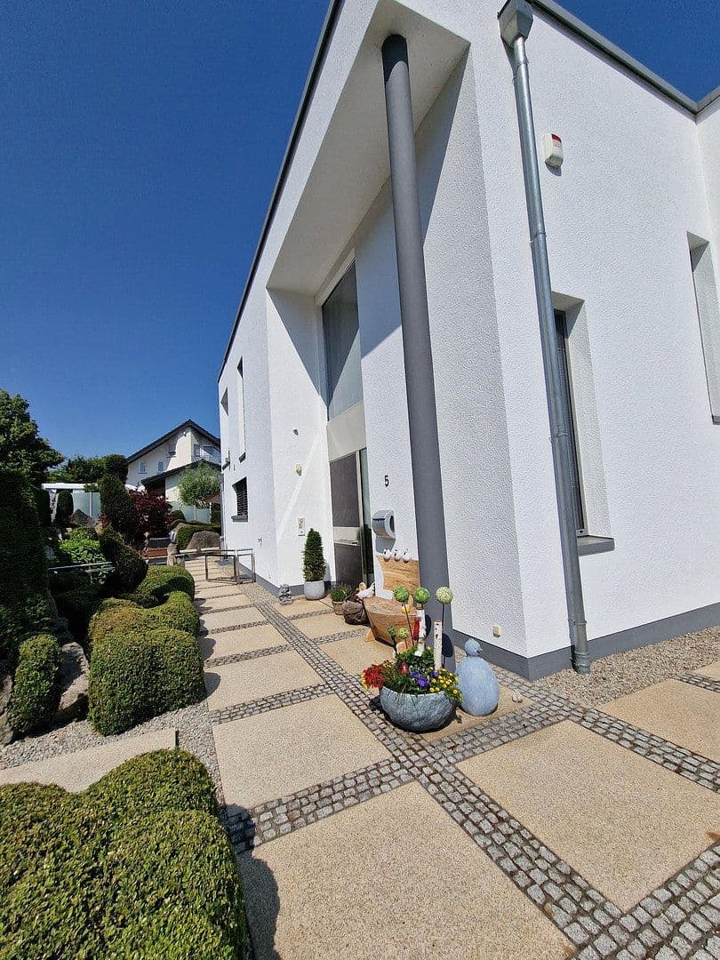 Predaj domu 369 m², pozemek 1.221 m², Bingen am Rhein, Porýnie-Falcko Predaj domu 369 m², pozemek 1.221 m², Bingen am Rhein, Porýnie-Falcko