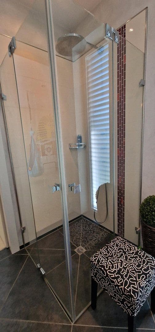 Predaj domu 369 m², pozemek 1.221 m², Bingen am Rhein, Porýnie-Falcko Predaj domu 369 m², pozemek 1.221 m², Bingen am Rhein, Porýnie-Falcko