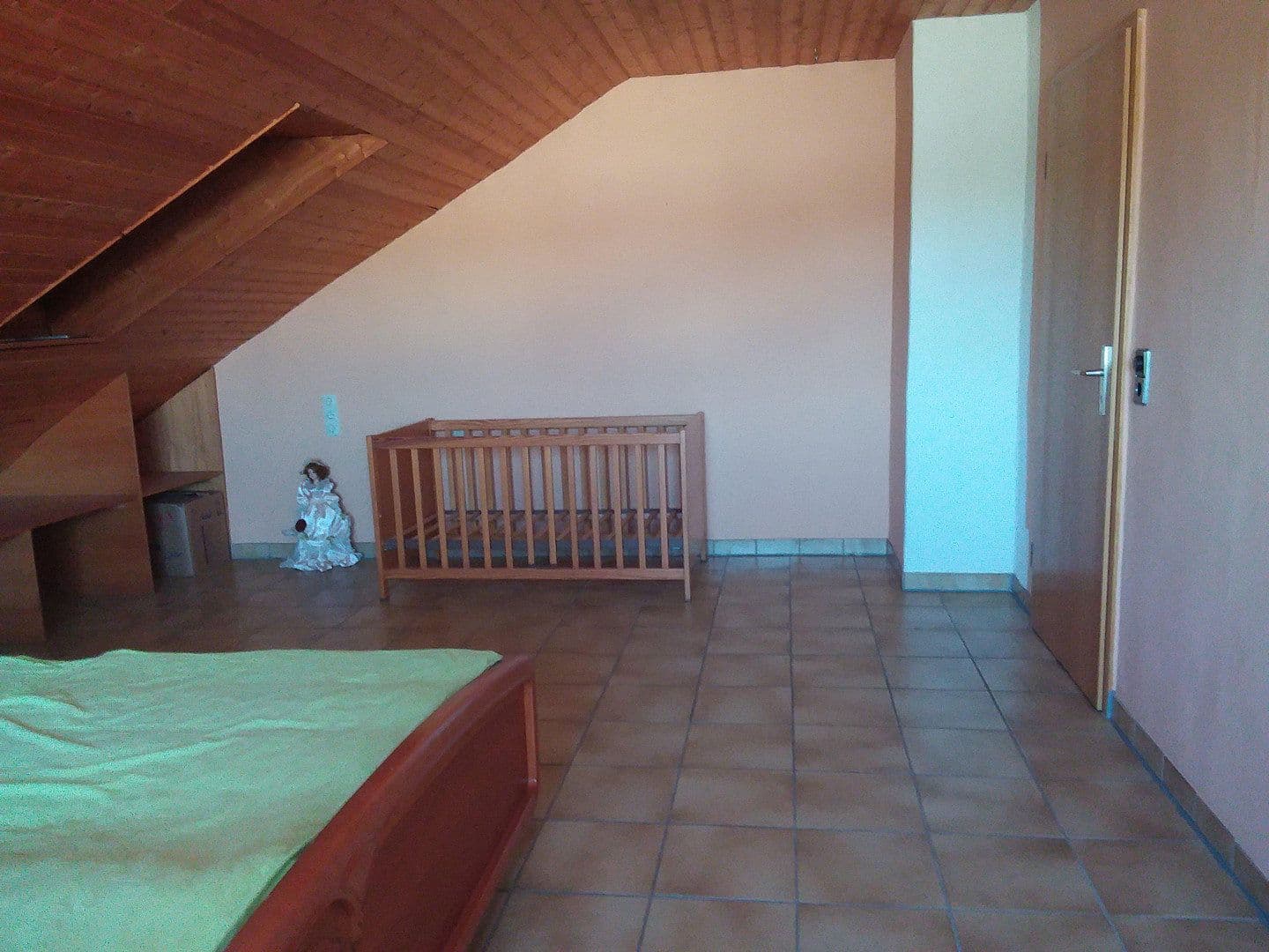 Predaj domu 144 m², pozemek 1.472 m², Kreßberg, Bádensko-Wurttembersko Predaj domu 144 m², pozemek 1.472 m², Kreßberg, Bádensko-Wurttembersko