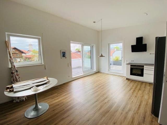 Prenájom bytu 2-izbový 53 m², Holzkirchen, Bavorsko Prenájom bytu 2-izbový 53 m², Holzkirchen, Bavorsko