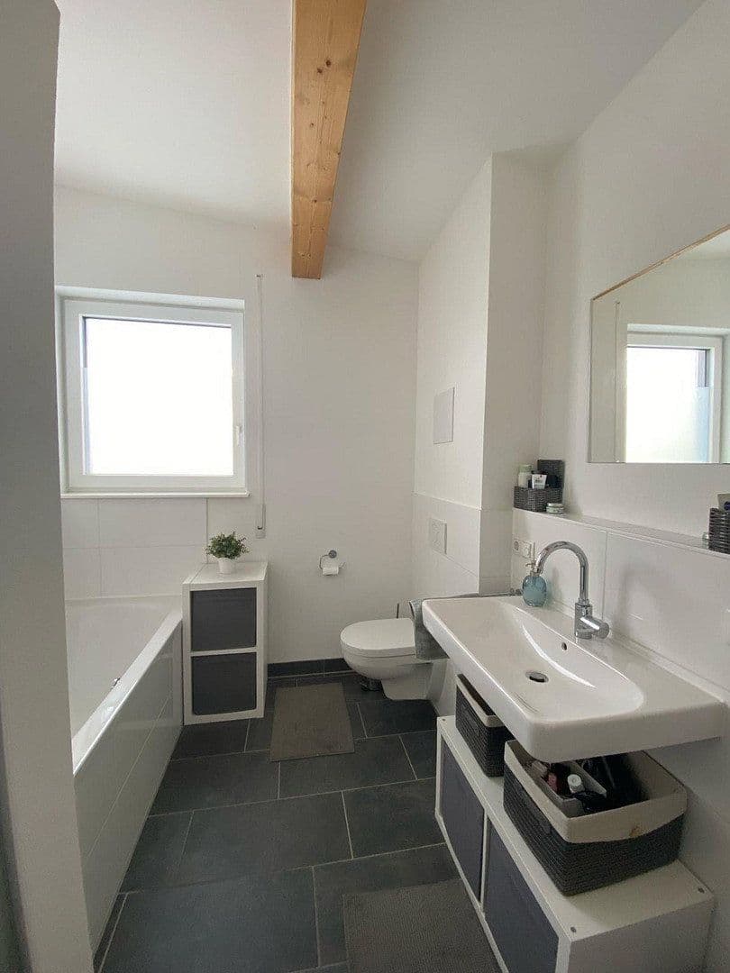 Prenájom bytu 2-izbový 53 m², Holzkirchen, Bavorsko Prenájom bytu 2-izbový 53 m², Holzkirchen, Bavorsko