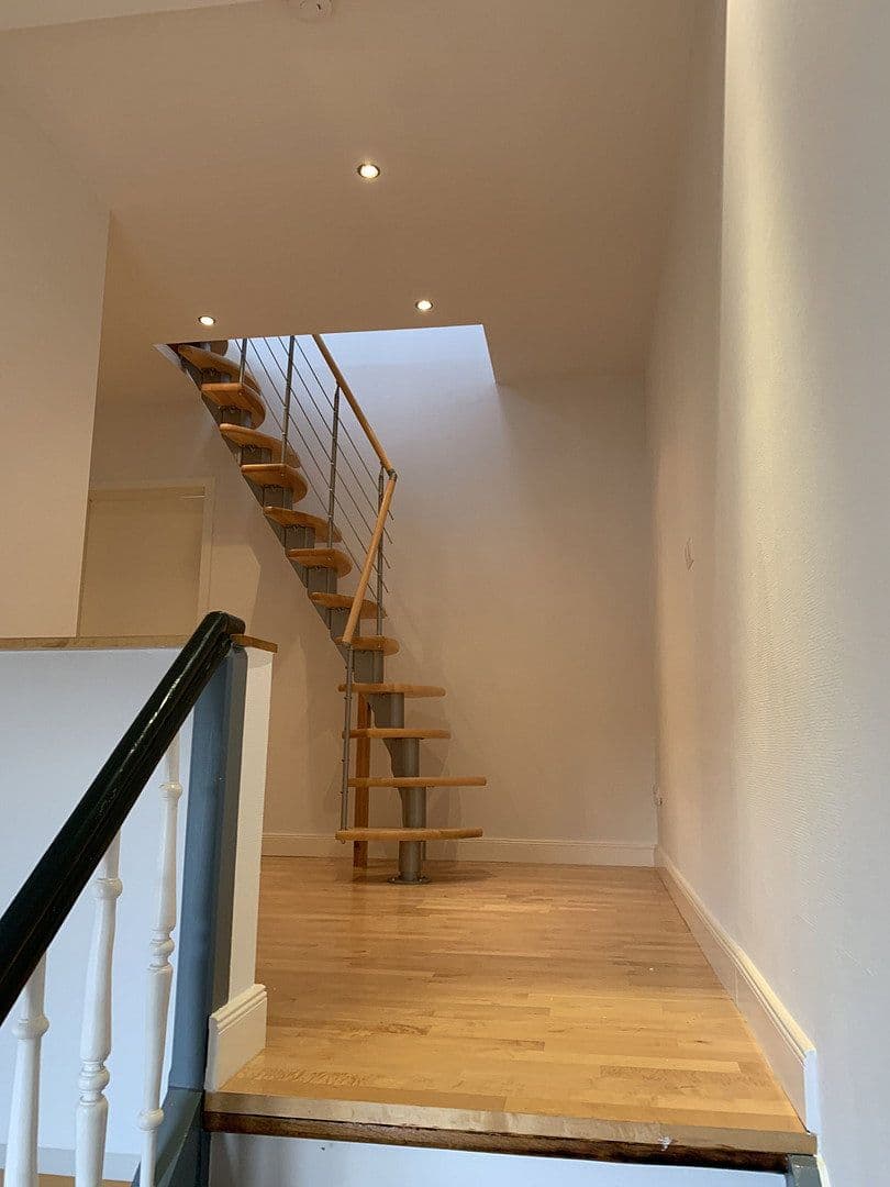 Prenájom bytu 4-izbový 128 m², Zierenbergstr. 72, Hildesheim, Dolné Sasko Prenájom bytu 4-izbový 128 m², Zierenbergstr. 72, Hildesheim, Dolné Sasko