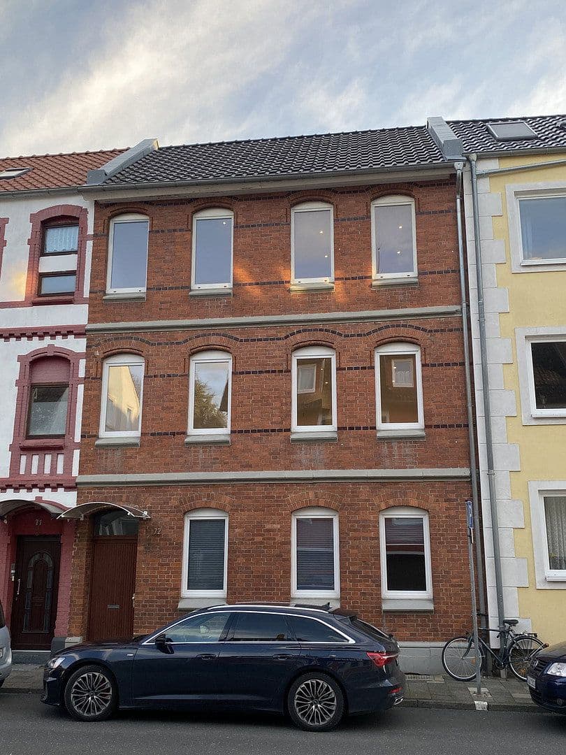 Prenájom bytu 4-izbový 128 m², Zierenbergstr. 72, Hildesheim, Dolné Sasko Prenájom bytu 4-izbový 128 m², Zierenbergstr. 72, Hildesheim, Dolné Sasko