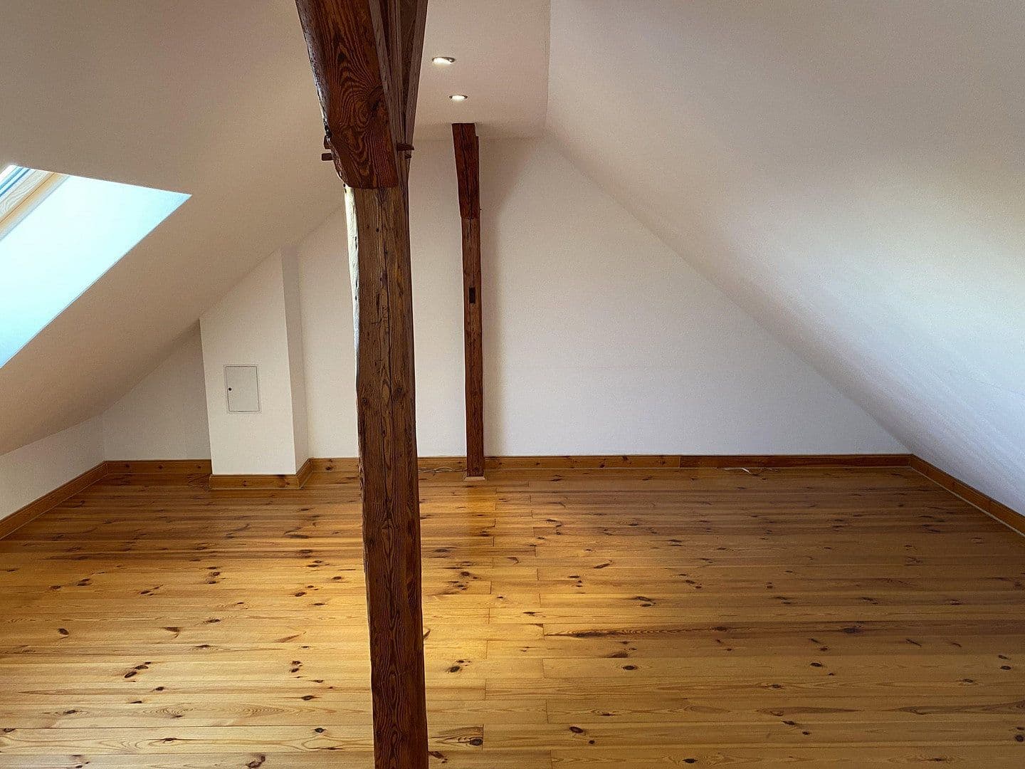 Prenájom bytu 4-izbový 128 m², Zierenbergstr. 72, Hildesheim, Dolné Sasko Prenájom bytu 4-izbový 128 m², Zierenbergstr. 72, Hildesheim, Dolné Sasko