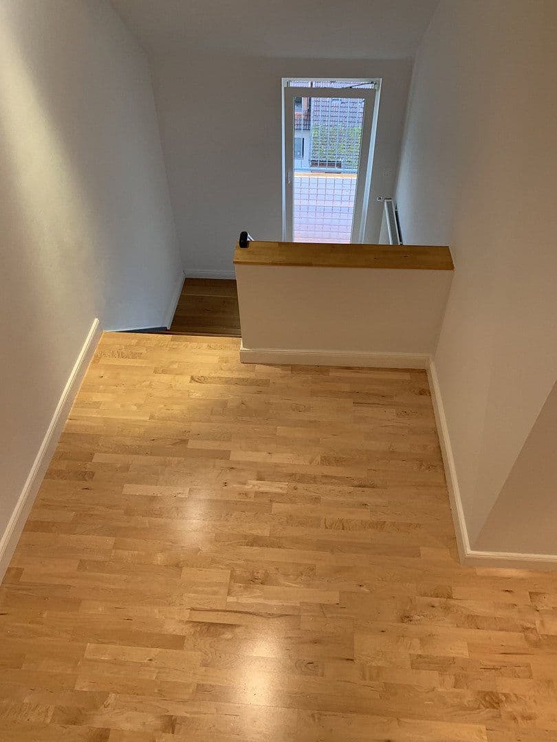 Prenájom bytu 4-izbový 128 m², Zierenbergstr. 72, Hildesheim, Dolné Sasko Prenájom bytu 4-izbový 128 m², Zierenbergstr. 72, Hildesheim, Dolné Sasko