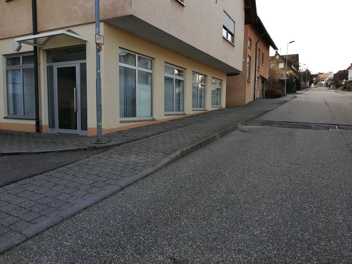 Prenájom kancelárie 75 m², Schwarzwaldstraße 19+21, Freudenstadt, Bádensko-Wurttembersko Prenájom kancelárie 75 m², Schwarzwaldstraße 19+21, Freudenstadt, Bádensko-Wurttembersko