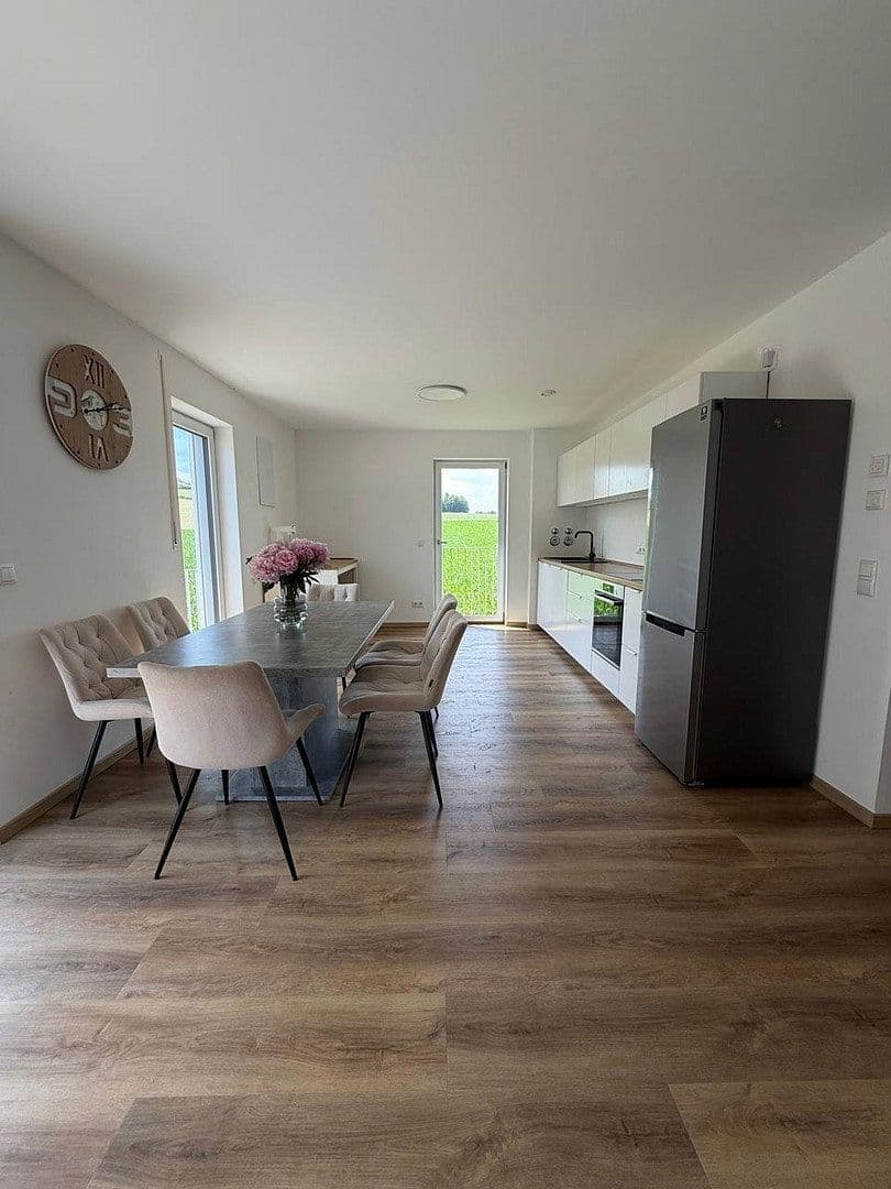 Prenájom bytu 3-izbový 102 m², Boschstraße 3, Heldenstein, Bavorsko Prenájom bytu 3-izbový 102 m², Boschstraße 3, Heldenstein, Bavorsko