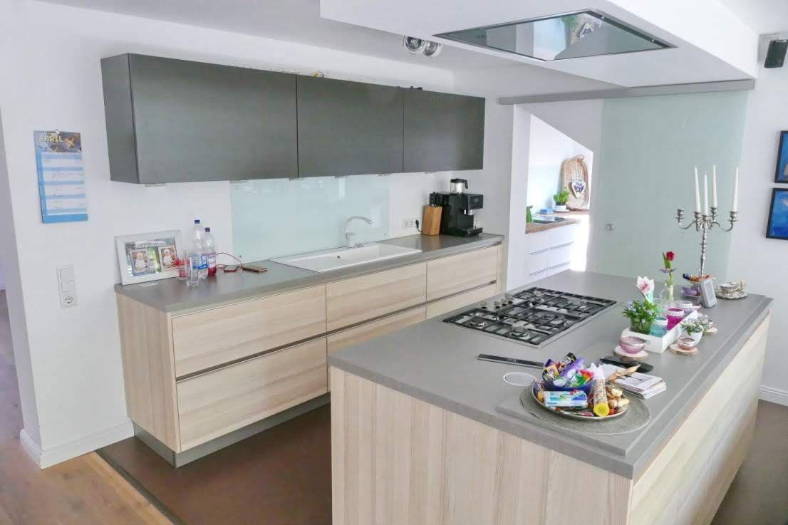Prenájom bytu 5-izbový 170 m², Bielefeld, Severné Porýnie - Westfálsko Prenájom bytu 5-izbový 170 m², Bielefeld, Severné Porýnie - Westfálsko