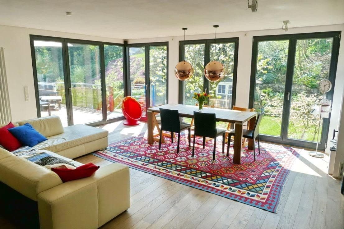 Prenájom bytu 5-izbový 170 m², Bielefeld, Severné Porýnie - Westfálsko Prenájom bytu 5-izbový 170 m², Bielefeld, Severné Porýnie - Westfálsko