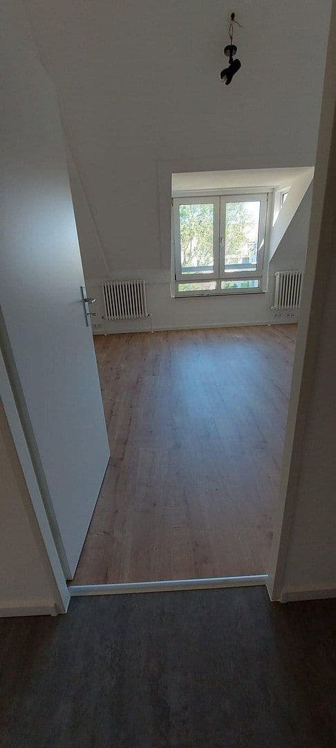 Prenájom bytu 1-izbový 40 m², Sudetenstr. 67, Bonn, Severné Porýnie - Westfálsko Prenájom bytu 1-izbový 40 m², Sudetenstr. 67, Bonn, Severné Porýnie - Westfálsko