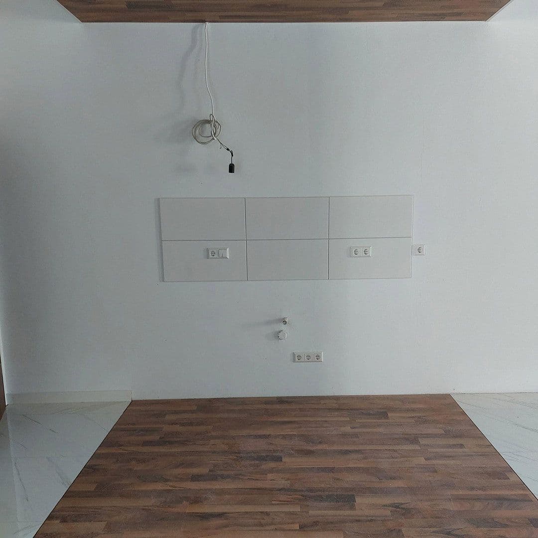 Prenájom kancelárie 180 m², Dettingerstr.1, Kirchheim unter Teck, Bádensko-Wurttembersko Prenájom kancelárie 180 m², Dettingerstr.1, Kirchheim unter Teck, Bádensko-Wurttembersko