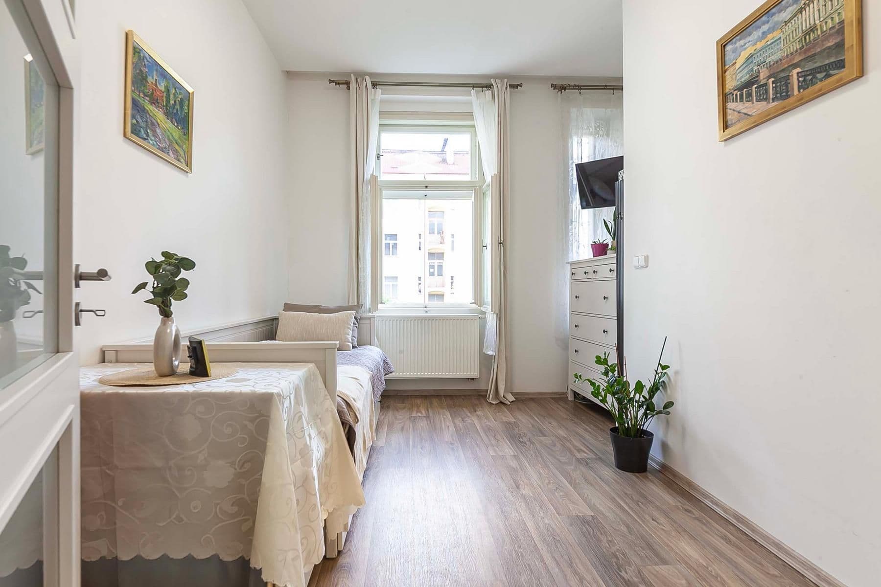 Predaj bytu 2-izbový 41 m², Orelská, Praha, Praha Predaj bytu 2-izbový 41 m², Orelská, Praha, Praha