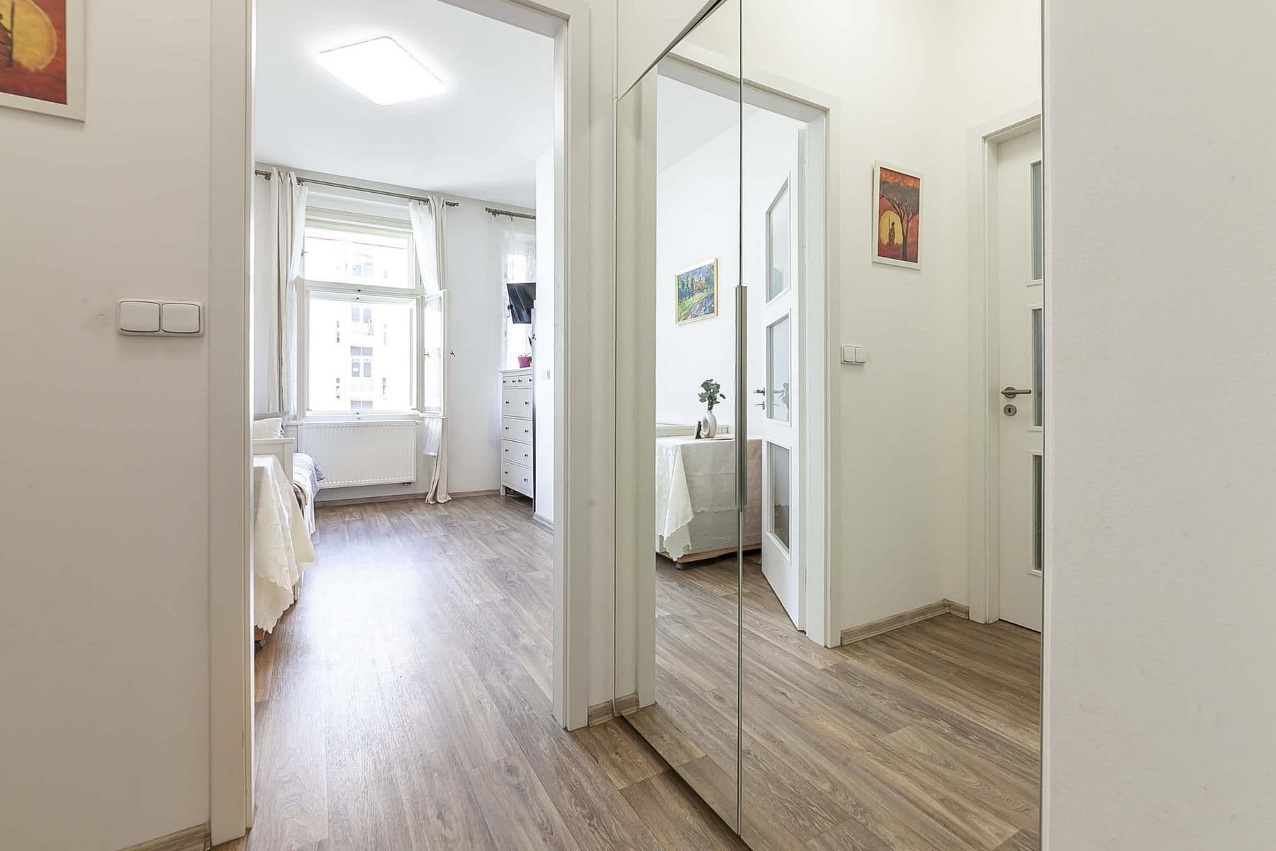 Predaj bytu 2-izbový 41 m², Orelská, Praha, Praha Predaj bytu 2-izbový 41 m², Orelská, Praha, Praha