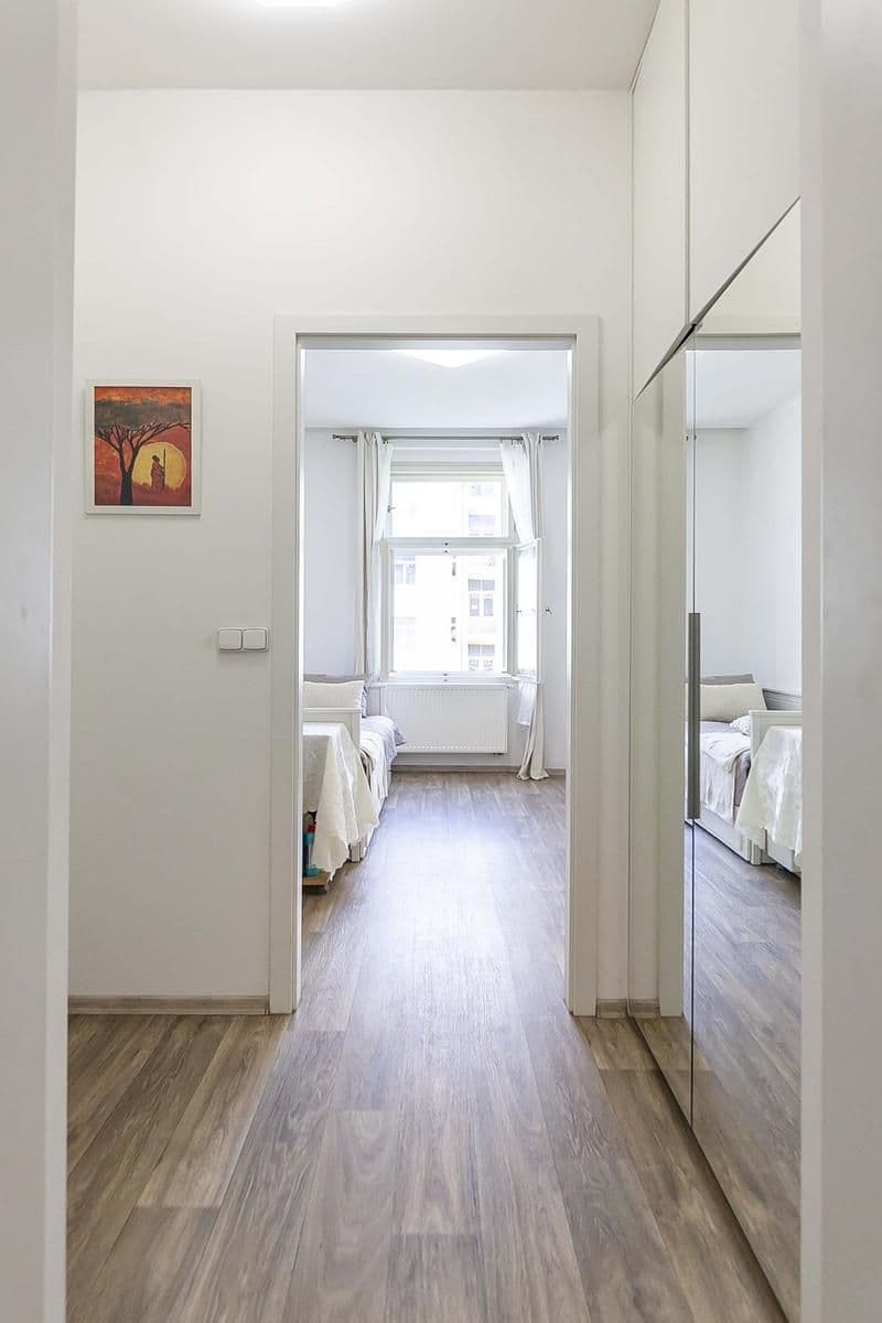 Predaj bytu 2-izbový 41 m², Orelská, Praha, Praha Predaj bytu 2-izbový 41 m², Orelská, Praha, Praha