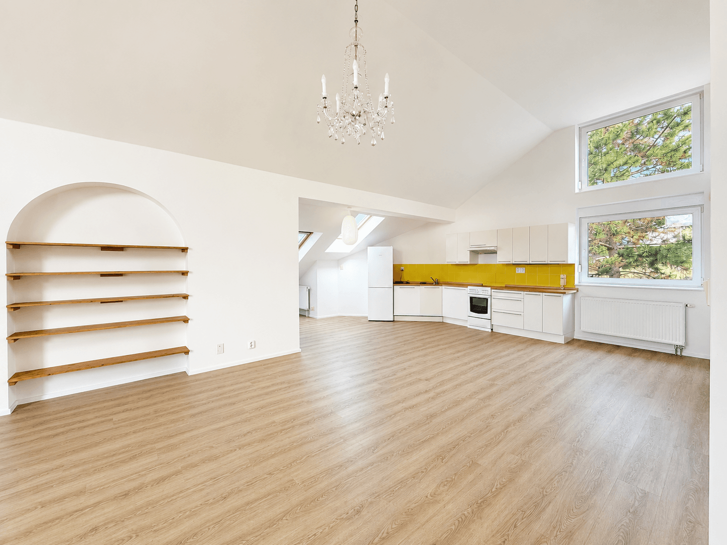 Prenájom bytu 3-izbový 93 m², Pod křížkem, Praha, Praha Prenájom bytu 3-izbový 93 m², Pod křížkem, Praha, Praha