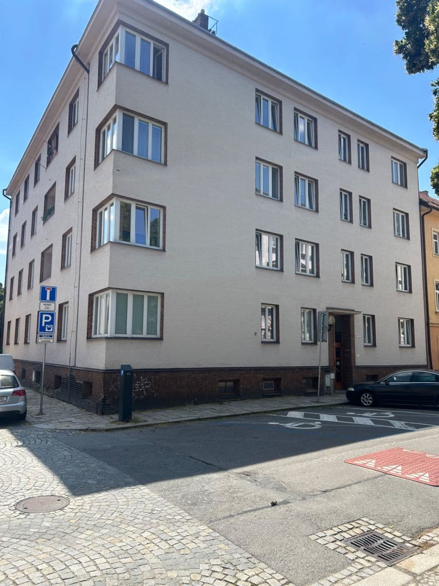 Predaj bytu 3-izbový 87 m², Husova, Jihlava, Kraj Vysočina Predaj bytu 3-izbový 87 m², Husova, Jihlava, Kraj Vysočina