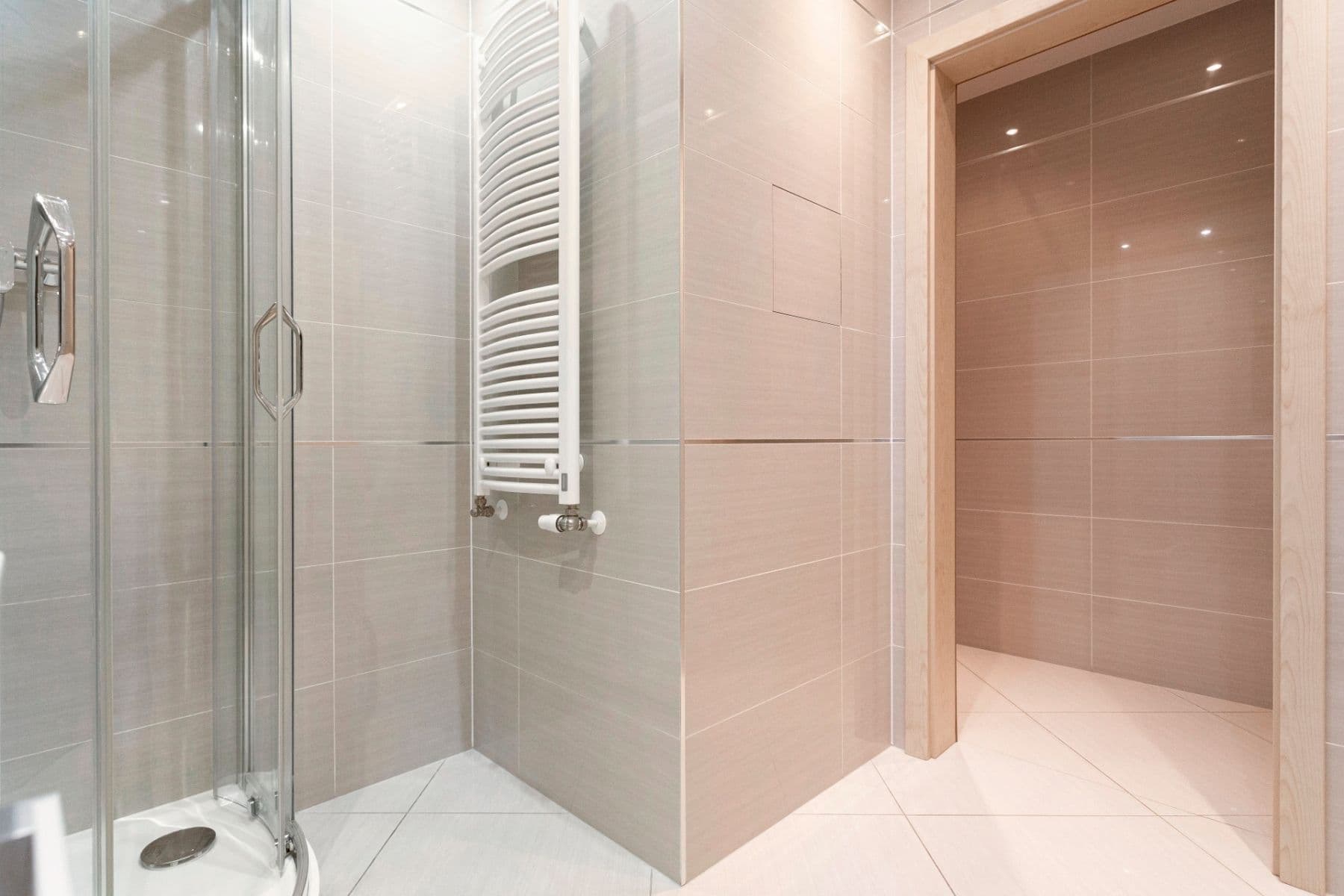 Prenájom bytu 1-izbový 43 m², Olšanská, Praha, Praha Prenájom bytu 1-izbový 43 m², Olšanská, Praha, Praha