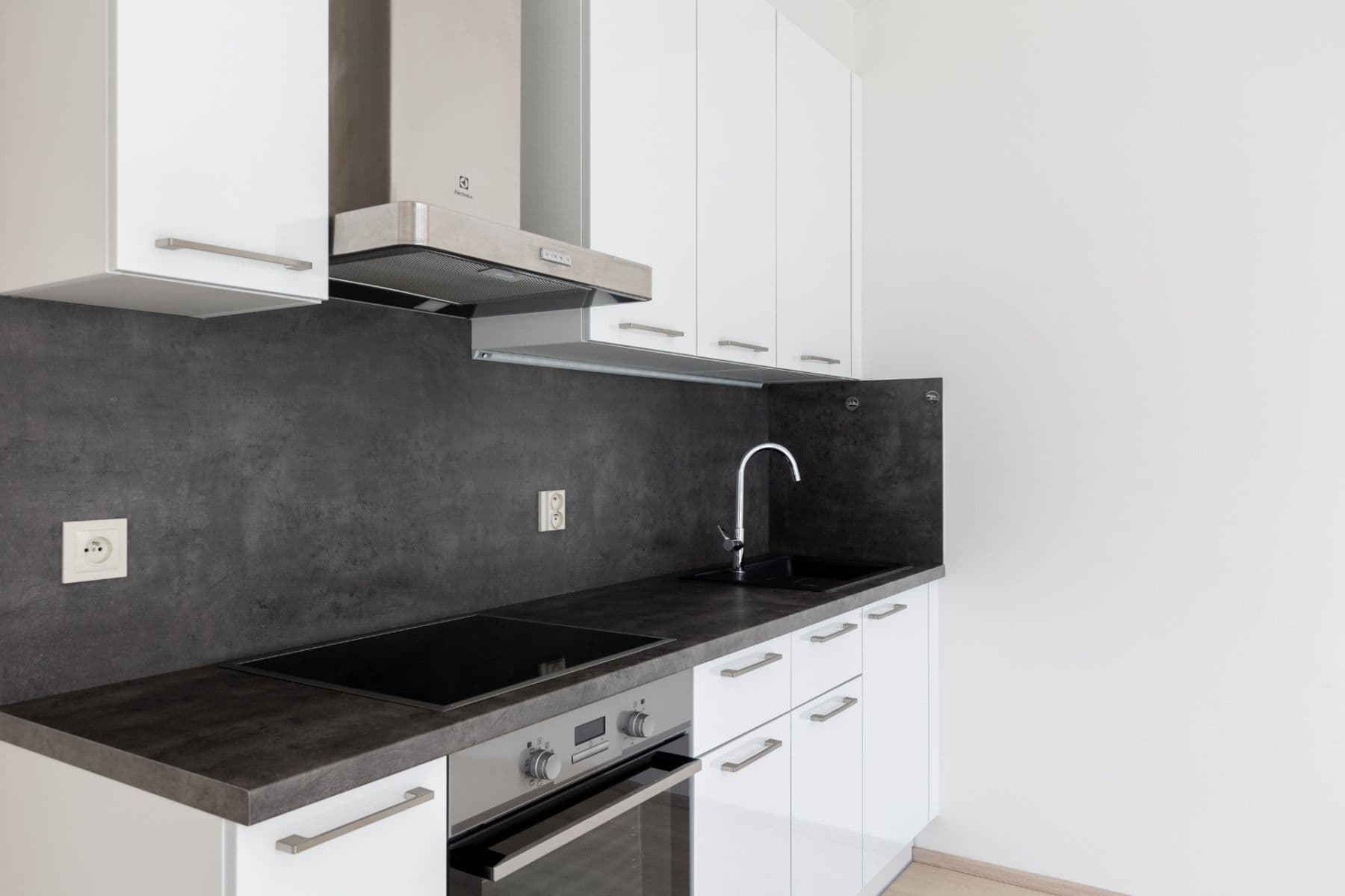 Prenájom bytu 1-izbový 37 m², Toufarova, Praha, Praha Prenájom bytu 1-izbový 37 m², Toufarova, Praha, Praha