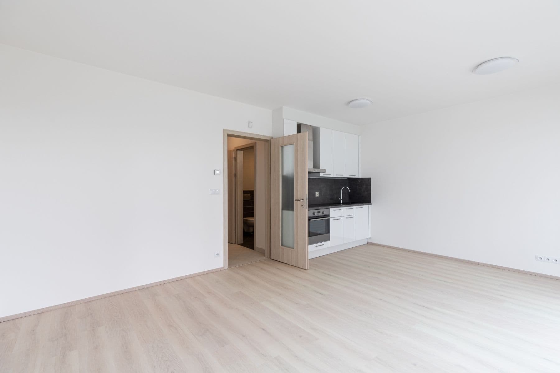 Prenájom bytu 1-izbový 37 m², Toufarova, Praha, Praha Prenájom bytu 1-izbový 37 m², Toufarova, Praha, Praha