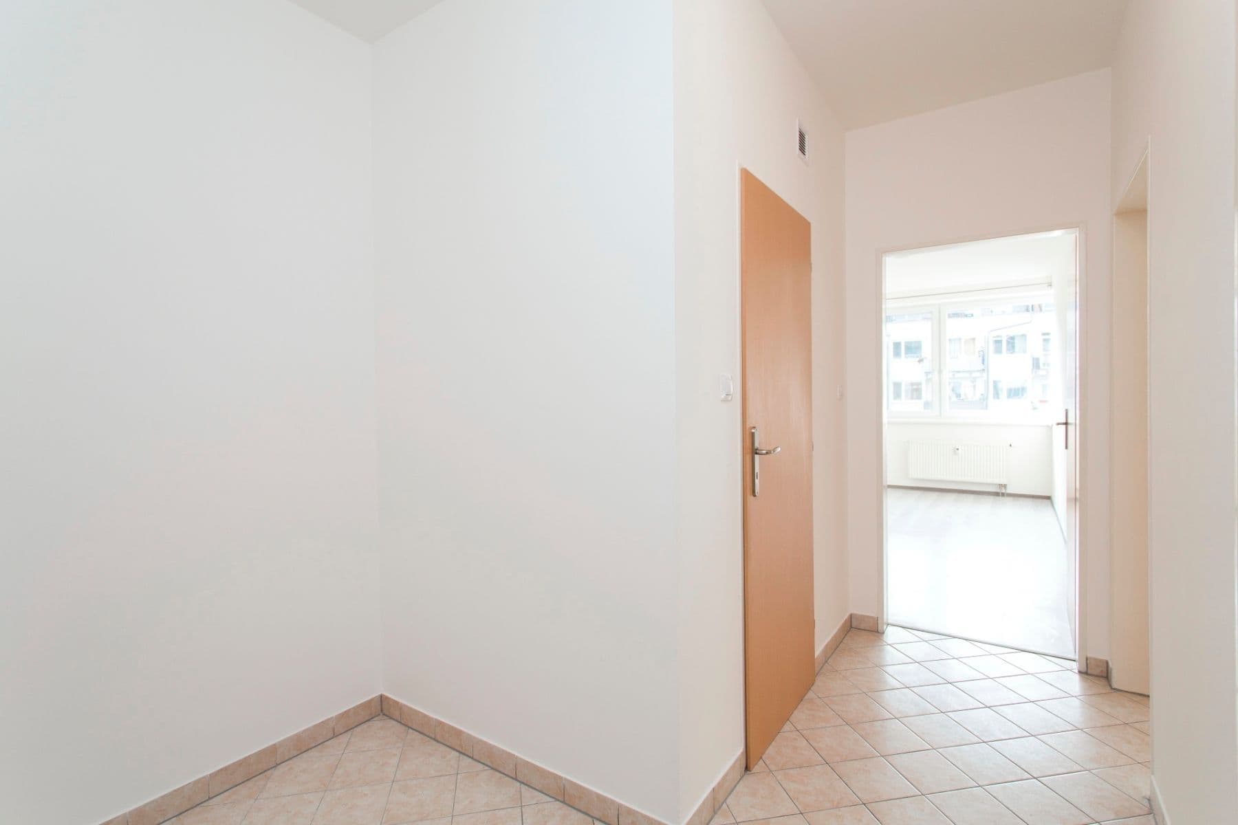 Prenájom bytu 2-izbový 48 m², Pod Harfou, Praha, Praha Prenájom bytu 2-izbový 48 m², Pod Harfou, Praha, Praha