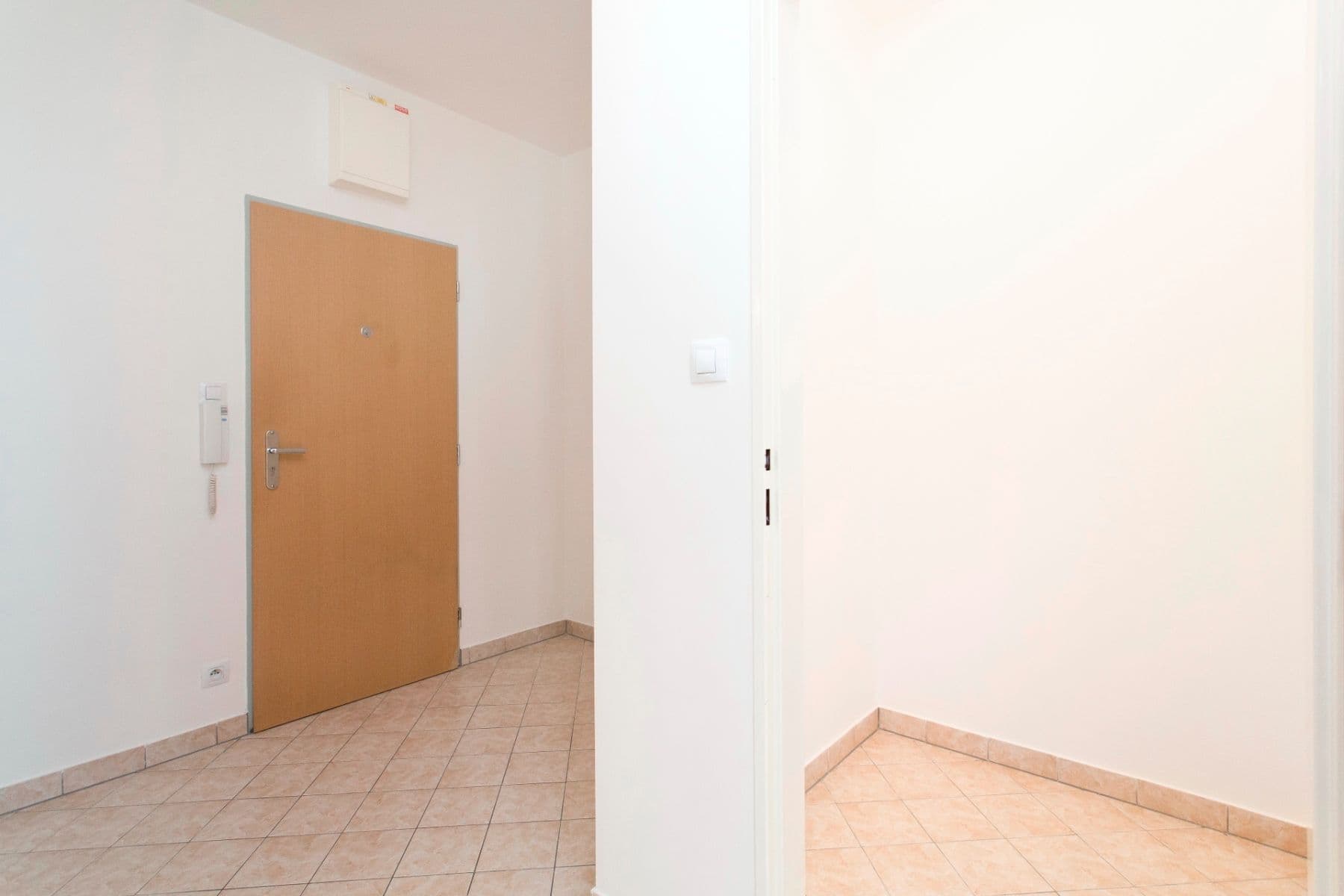 Prenájom bytu 2-izbový 48 m², Pod Harfou, Praha, Praha Prenájom bytu 2-izbový 48 m², Pod Harfou, Praha, Praha
