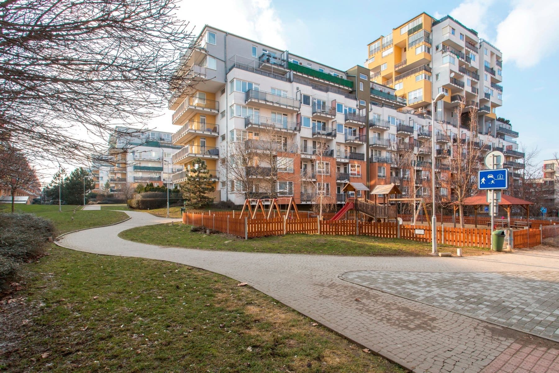 Prenájom bytu 2-izbový 48 m², Pod Harfou, Praha, Praha Prenájom bytu 2-izbový 48 m², Pod Harfou, Praha, Praha