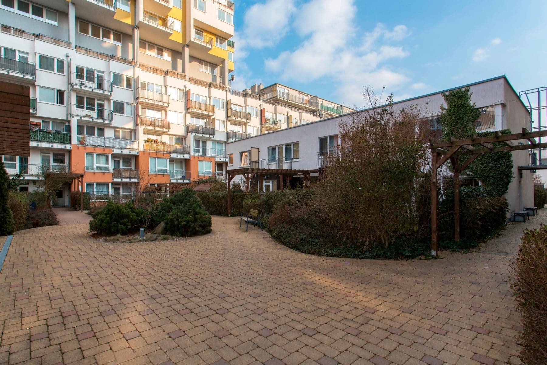 Prenájom bytu 2-izbový 48 m², Pod Harfou, Praha, Praha Prenájom bytu 2-izbový 48 m², Pod Harfou, Praha, Praha