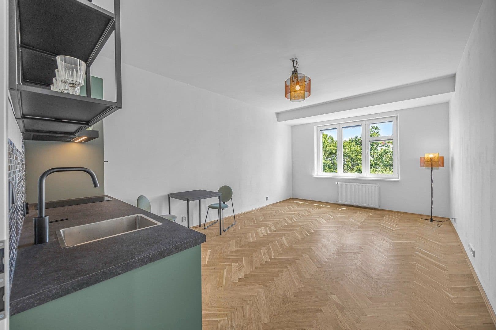 Prenájom bytu 1-izbový 30 m², Jakutská, Praha, Praha Prenájom bytu 1-izbový 30 m², Jakutská, Praha, Praha