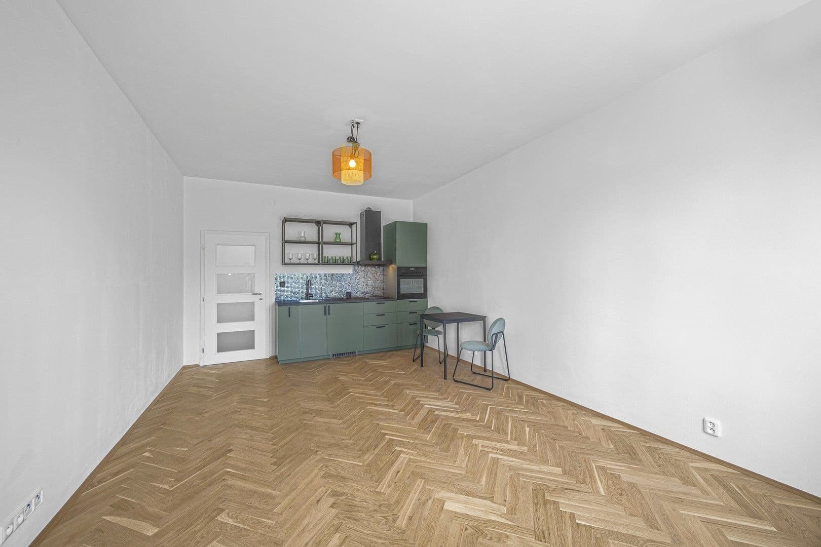 Prenájom bytu 1-izbový 30 m², Jakutská, Praha, Praha Prenájom bytu 1-izbový 30 m², Jakutská, Praha, Praha