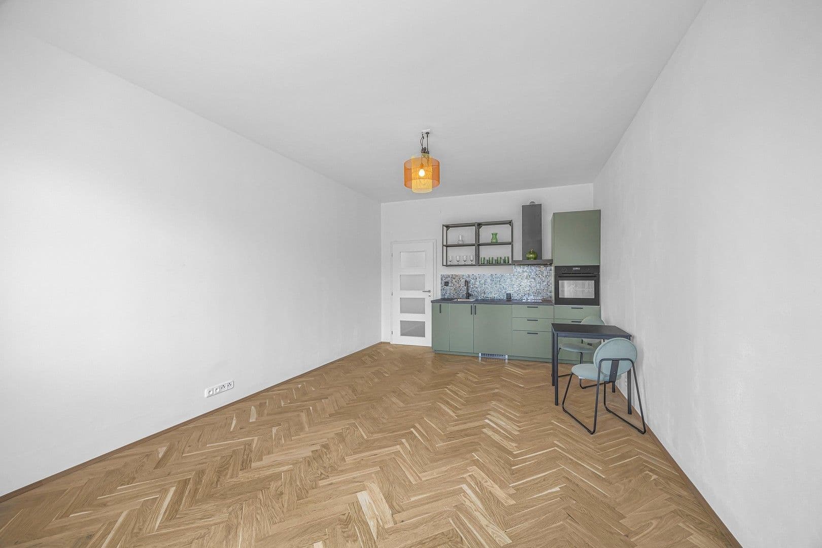 Prenájom bytu 1-izbový 30 m², Jakutská, Praha, Praha Prenájom bytu 1-izbový 30 m², Jakutská, Praha, Praha