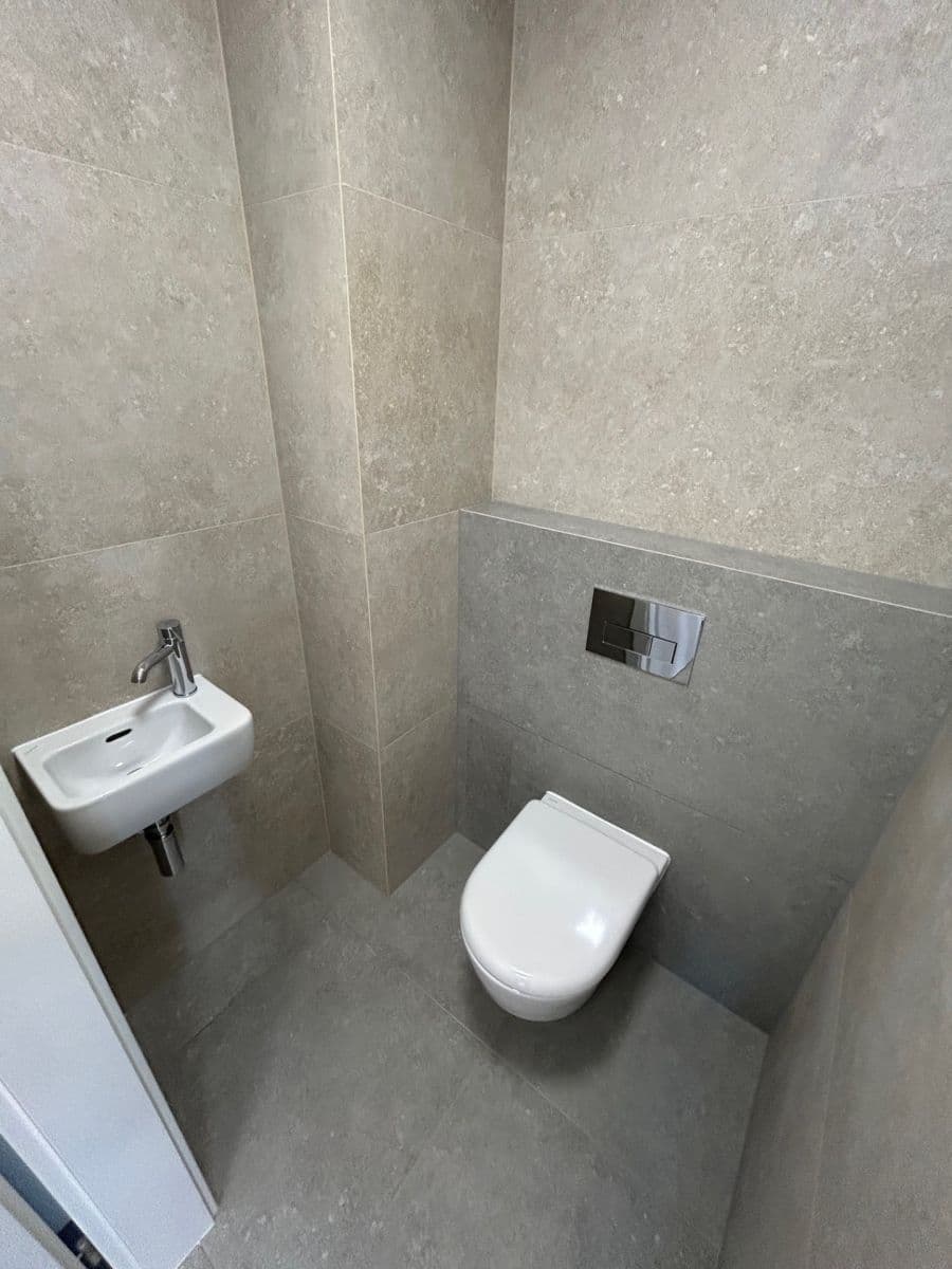 Prenájom bytu 2-izbový 47 m², Pod Drinopolem, Praha, Praha Prenájom bytu 2-izbový 47 m², Pod Drinopolem, Praha, Praha