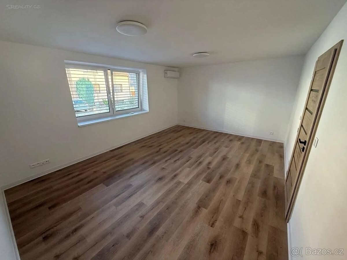 Predaj domu 200 m², pozemek 800 m², Moravany, Jihomoravský kraj Predaj domu 200 m², pozemek 800 m², Moravany, Jihomoravský kraj