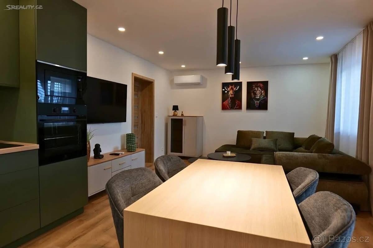 Predaj domu 200 m², pozemek 800 m², Moravany, Jihomoravský kraj Predaj domu 200 m², pozemek 800 m², Moravany, Jihomoravský kraj