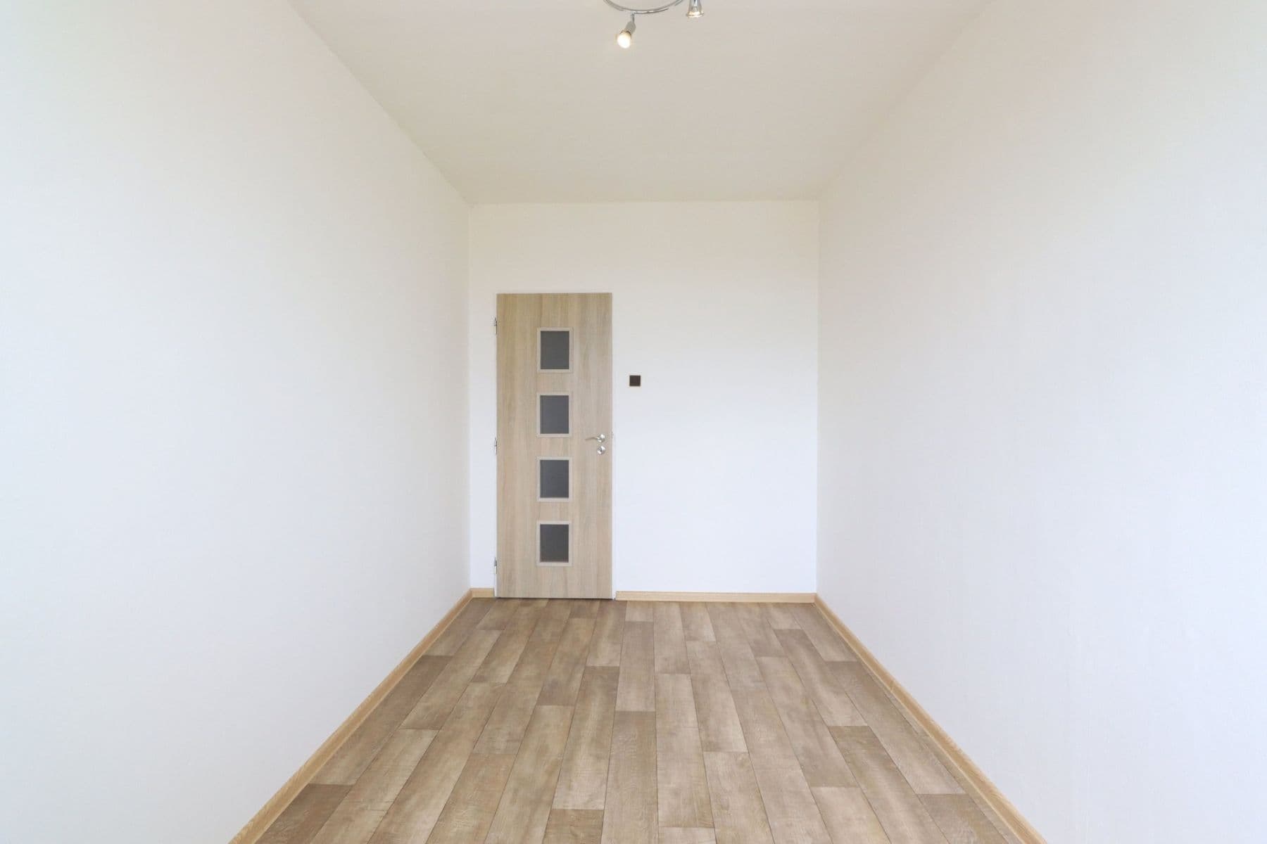 Prenájom bytu 3-izbový 67 m², Ke Kateřinkám, Praha, Praha Prenájom bytu 3-izbový 67 m², Ke Kateřinkám, Praha, Praha
