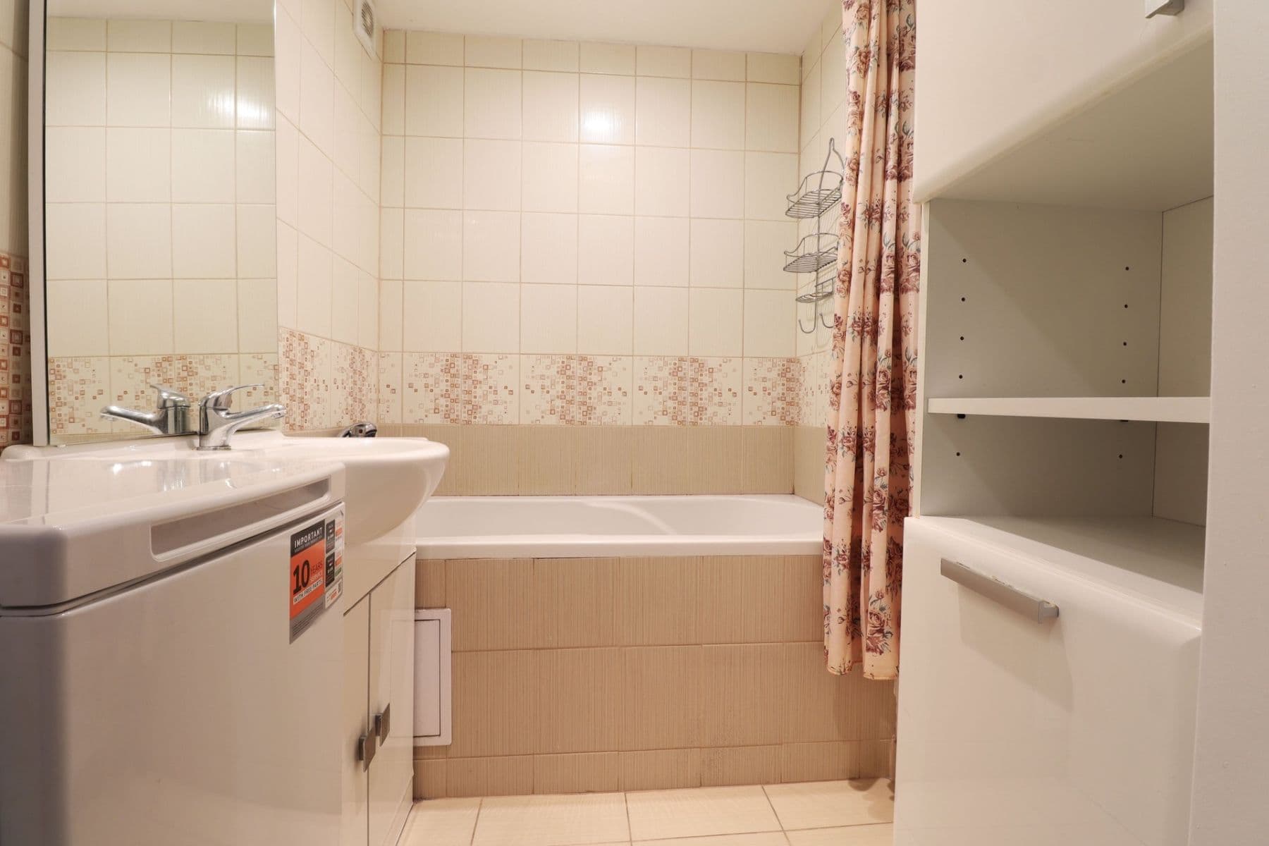 Prenájom bytu 3-izbový 67 m², Ke Kateřinkám, Praha, Praha Prenájom bytu 3-izbový 67 m², Ke Kateřinkám, Praha, Praha