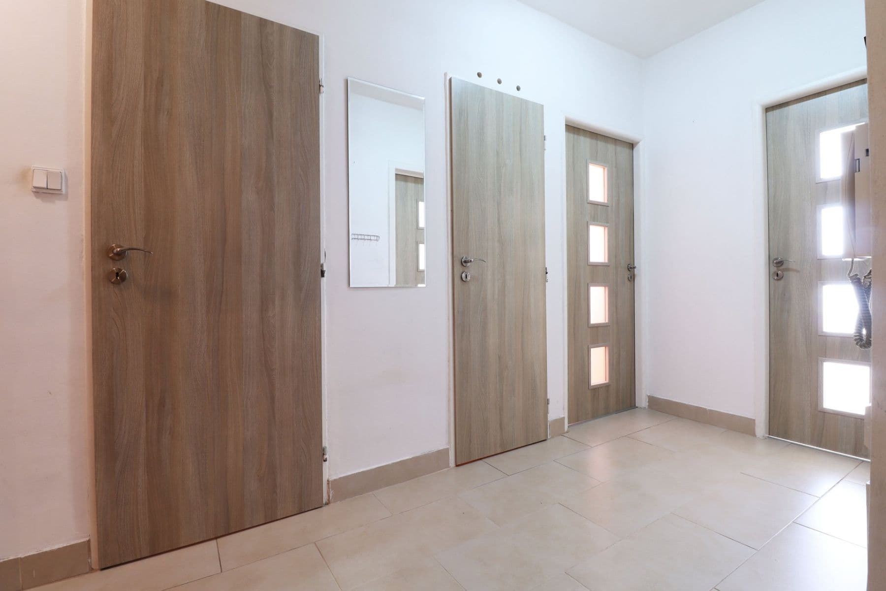 Prenájom bytu 3-izbový 67 m², Ke Kateřinkám, Praha, Praha Prenájom bytu 3-izbový 67 m², Ke Kateřinkám, Praha, Praha